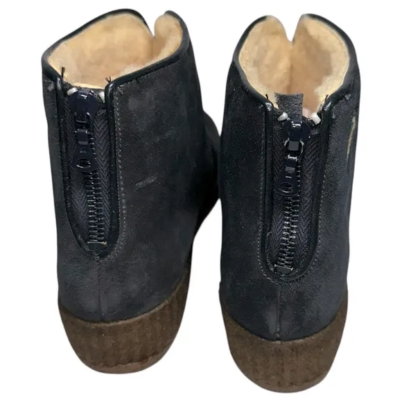 Tyrol Vintage RARE Women’s Size 7 Blue Suede Sherpa Lined Embroidered Flag Boots