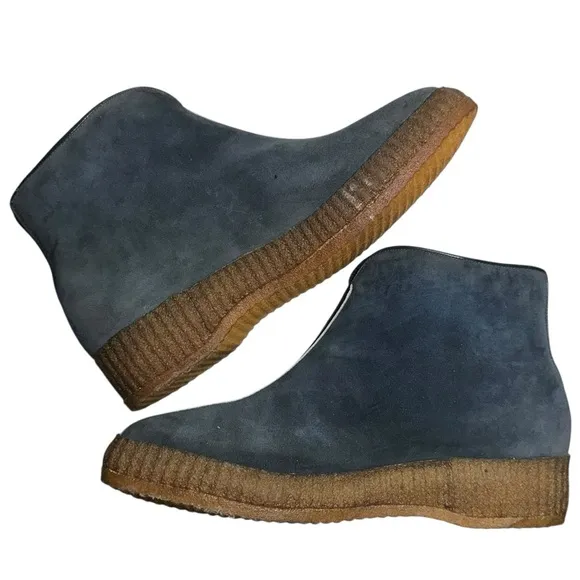Tyrol Vintage RARE Women’s Size 7 Blue Suede Sherpa Lined Embroidered Flag Boots
