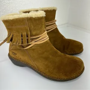 Ugg ankle Boots Gaviota Women 8 Rubber Sole Chestnut Structured Suede Fringe
