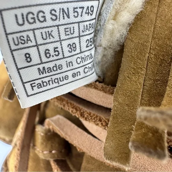 Ugg ankle Boots Gaviota Women 8 Rubber Sole Chestnut Structured Suede Fringe