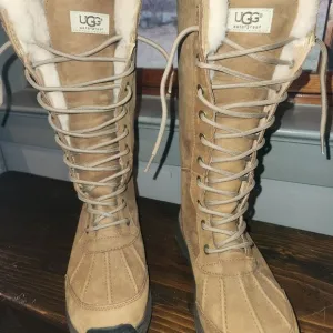 UGG Australia Adirondack III Chestnut Waterproof Sheep Wool Boots 1017434 Sz 8.5