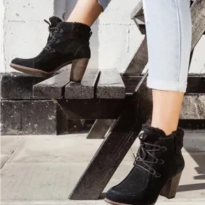 UGG Australia Analise Black Suede Ankle Booties Chunky Heel Lace Up Sheepskin 7