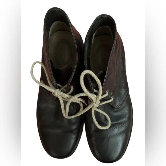 UGG Australia Black Leather Leighton Chukka Ankle Boots Size 9