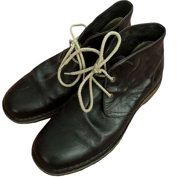 UGG Australia Black Leather Leighton Chukka Ankle Boots Size 9