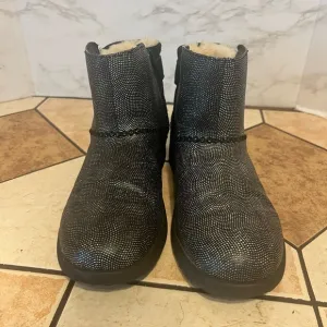 Ugg Australia wool pull on boots LOVE HEART rare sparkle fleece lined women’s 7
