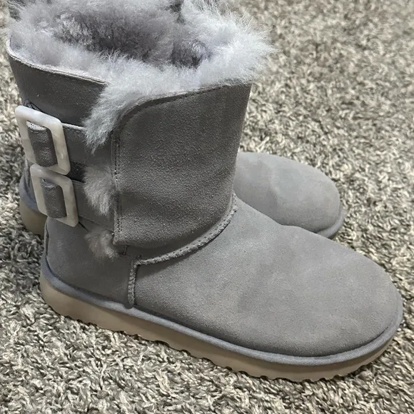 UGG Bailey Fashion Buckle color gray