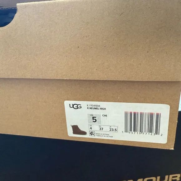 UGG Big Kids Neumel High