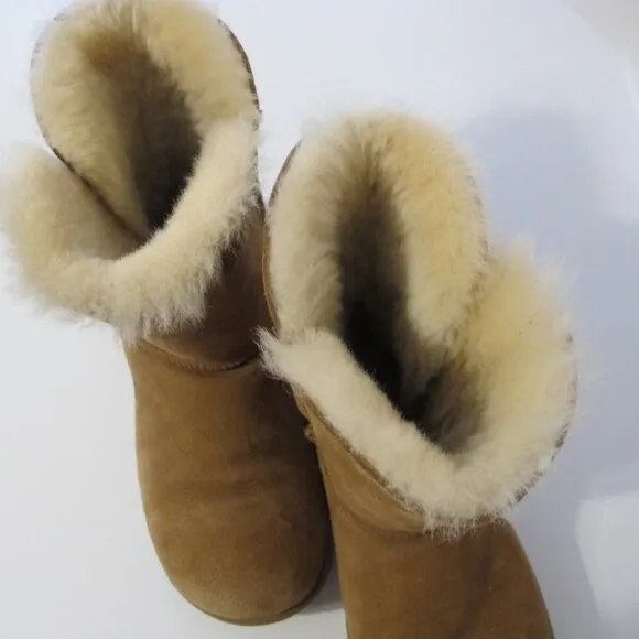UGG Boots with gold zipper detail Women's Size 8 GUC