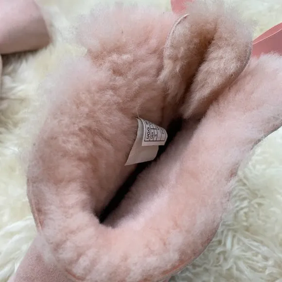 UGG BOOTS YOUTH SIZE 5 oritq very comfortable