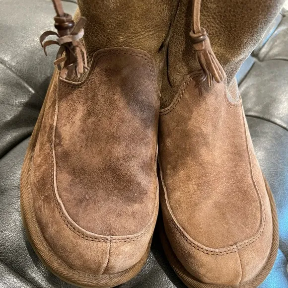 Ugg Brown/Camel Color Shearling Lined Boots Leather and Sheepskin Size 7