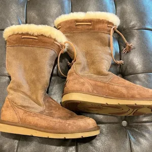 Ugg Brown/Camel Color Shearling Lined Boots Leather and Sheepskin Size 7