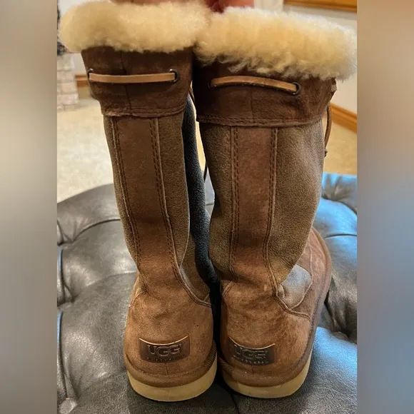 Ugg Brown/Camel Color Shearling Lined Boots Leather and Sheepskin Size 7