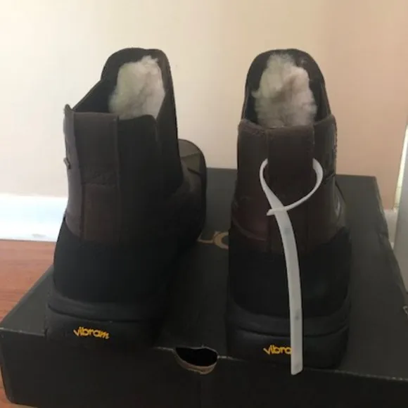 UGG Butte Chelsea waterproof fur leather boot. Cold weather boots. Size: 11, 12