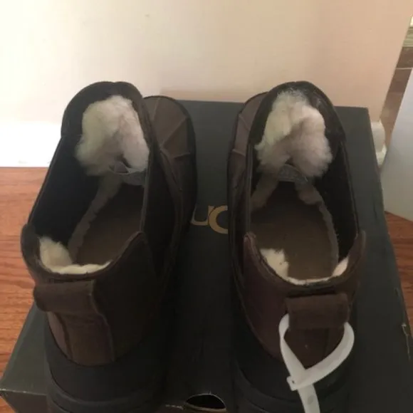 UGG Butte Chelsea waterproof fur leather boot. Cold weather boots. Size: 11, 12