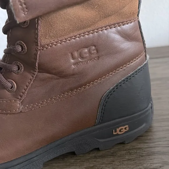 [UGG] Butte II CWR Brown Lace-Up Shearling Winter Snow Boots Unisex Youth Size 2
