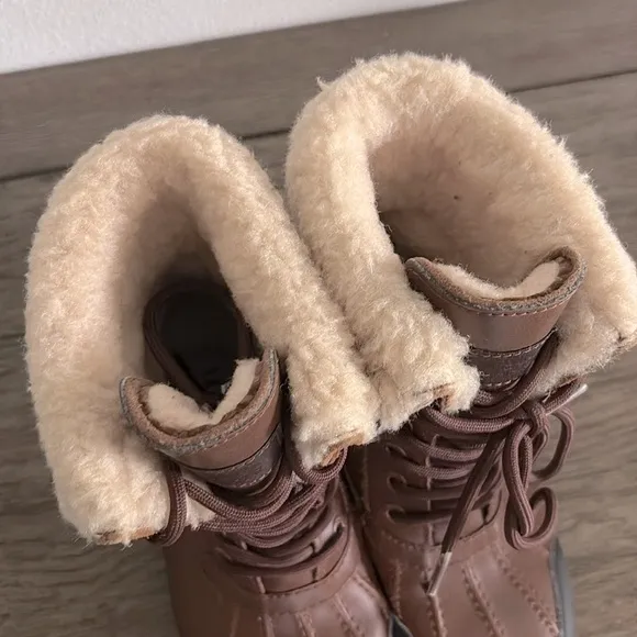 [UGG] Butte II CWR Brown Lace-Up Shearling Winter Snow Boots Unisex Youth Size 2