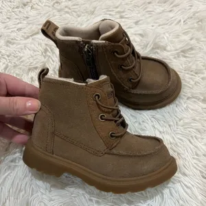 UGG Chelham Weather Toddler Boots - size 8