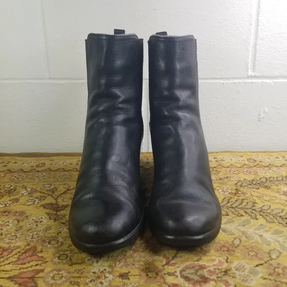 UGG Dupre waterproof black leather wedge chelsea ankle boots