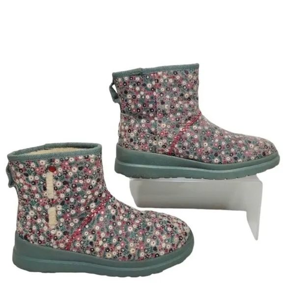 UGG Floral Print Gray Ankle Boots(Size 7)