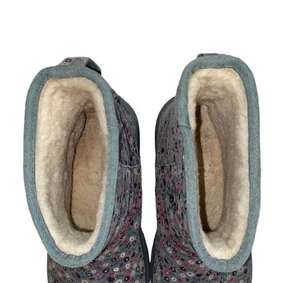 UGG Floral Print Gray Ankle Boots(Size 7)