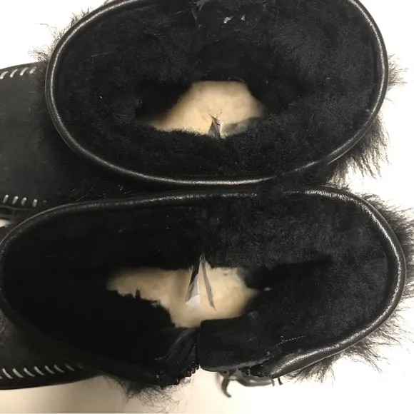 UGG FLUFF PUNK Boot black leather size 6