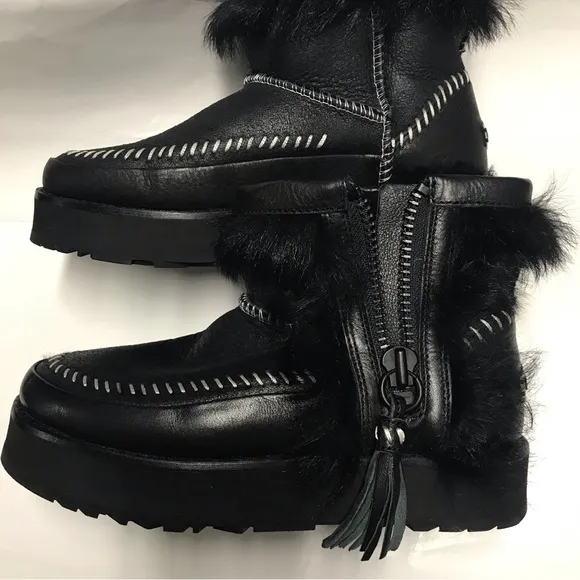 UGG FLUFF PUNK Boot black leather size 6