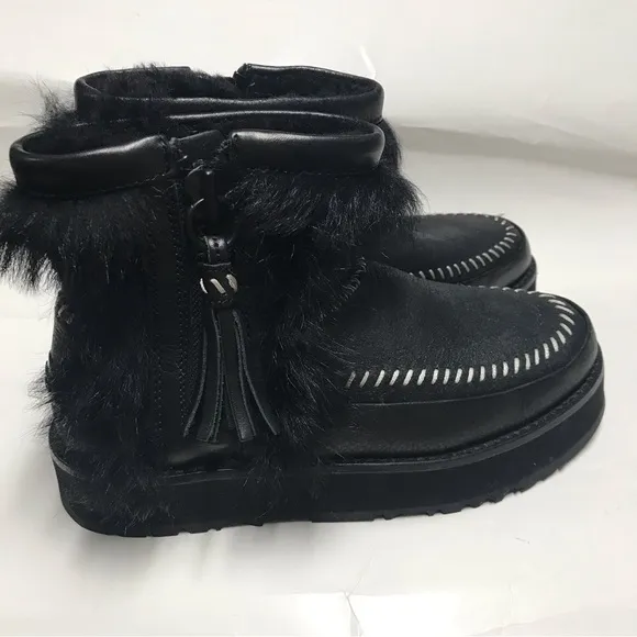 UGG FLUFF PUNK Boot black leather size 6