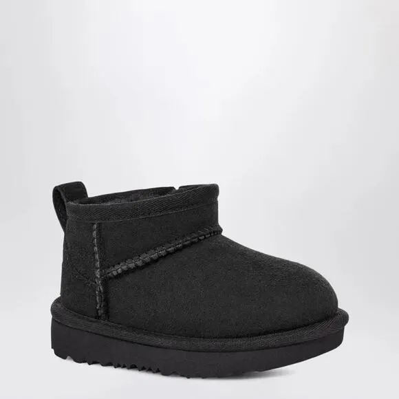 UGG Girl's Classic Ultra Mini Fashion Boots, Black Size 8M