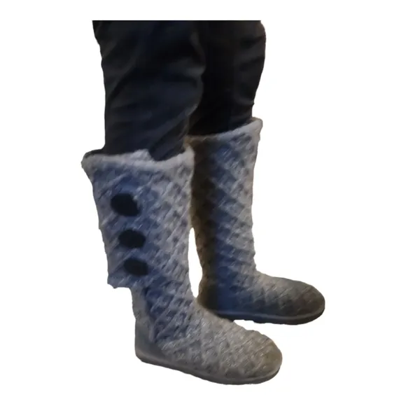 Ugg gray sweater lattice Cardy tall boots size 7