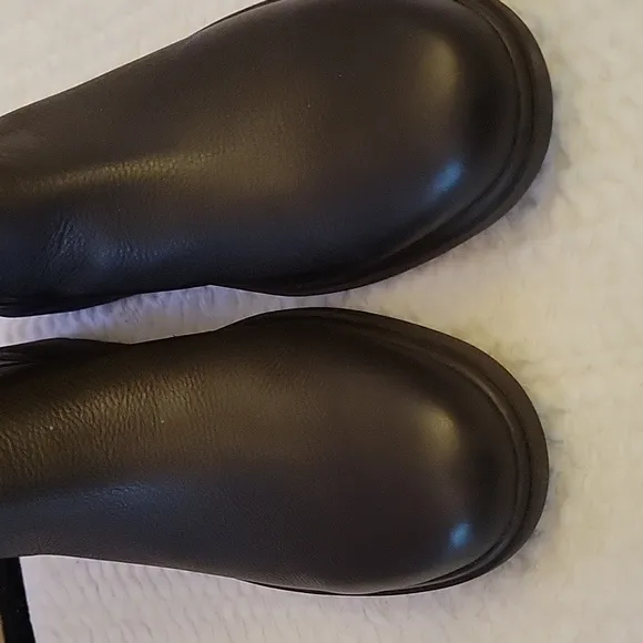 UGG Harrison Chelsea Brown Stout Leather boots waterproof rubber sole sz…9 New