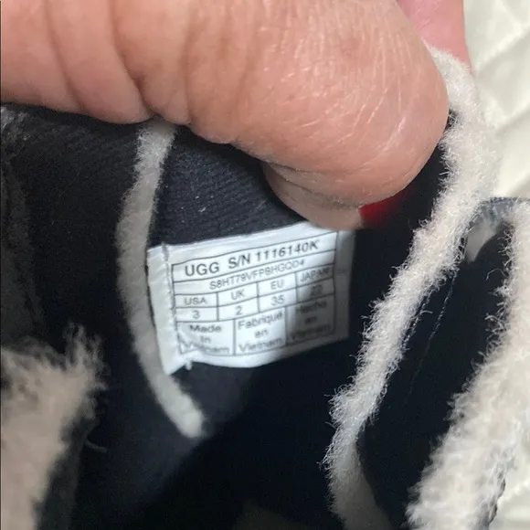 UGG Kids Black Boots with Star Bow