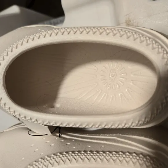 UGG Kids Boots in Cream