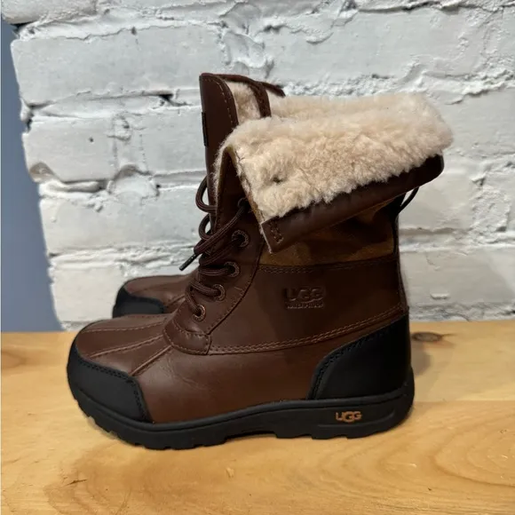 UGG Kids' Butte II CWR Boot Size 3