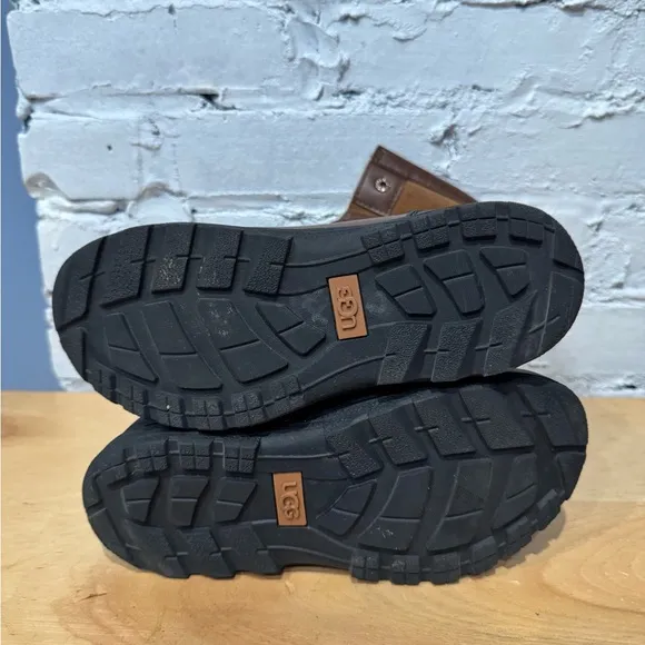 UGG Kids' Butte II CWR Boot Size 3