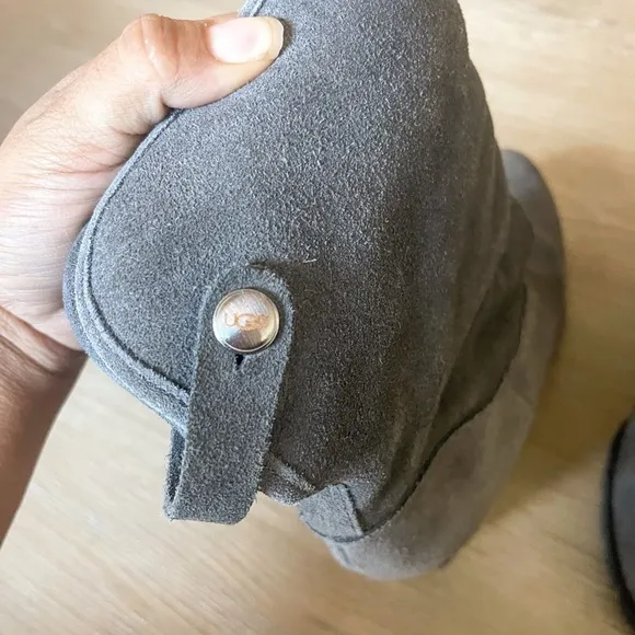 UGG Kyra Gray Suede Boot, Size 10