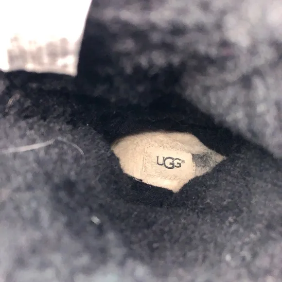 UGG Maxie Black Leather Sheepskin Tall Winter Boots 8