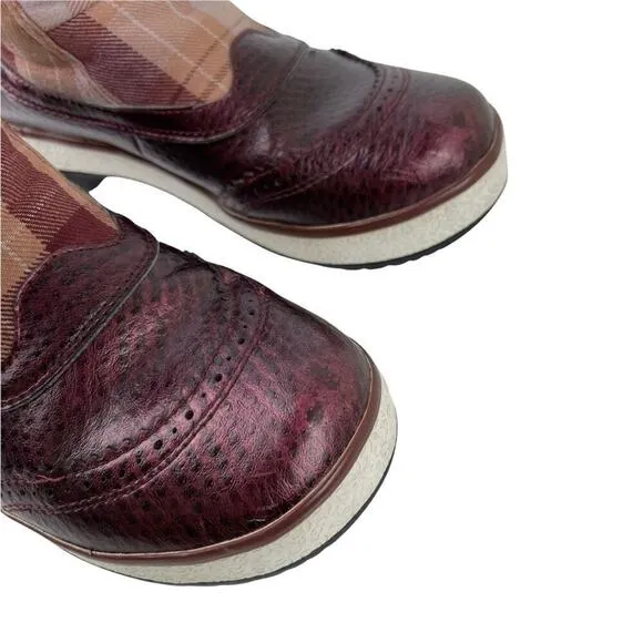 UGG Plaid Marrais Double Buckle Waterproof Lined Leather Upper Boots Womens 7