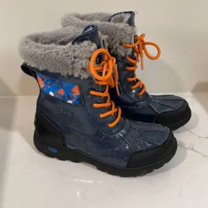 UGG snow boots unisex size 3 EUC