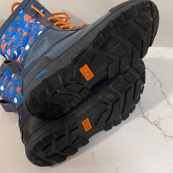 UGG snow boots unisex size 3 EUC