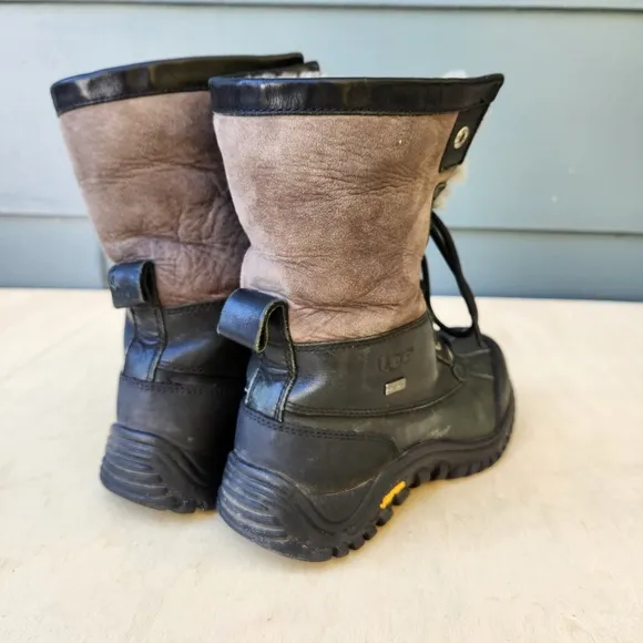 UGG Women's Adirondack Waterproof Black / Gray Winter Boots - Size 7