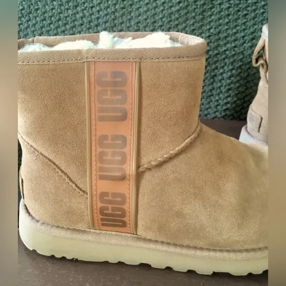 UGG Women’s Classic Mini Side Logo II Suede Ankle Boots, Chestnut; Size 7