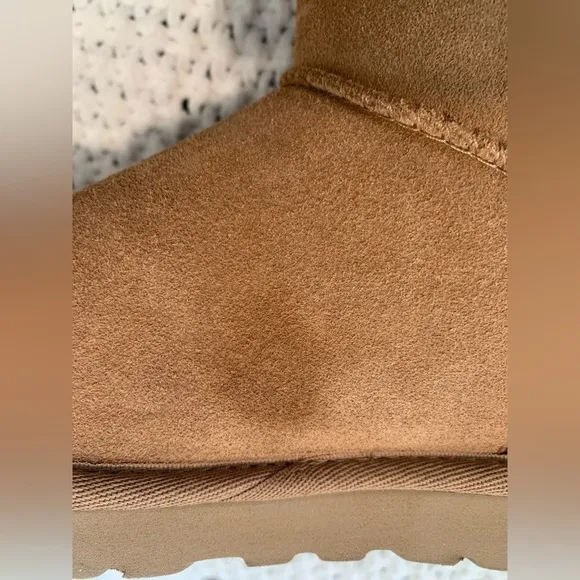 UGG Women’s Classic Mini Side Logo II Suede Ankle Boots, Chestnut; Size 7