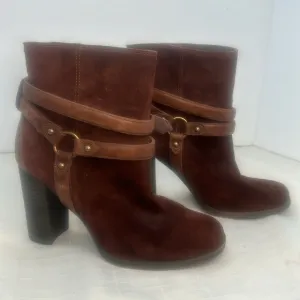 UGG Womens Dandridge Brown Ankle Boots Brown size 9