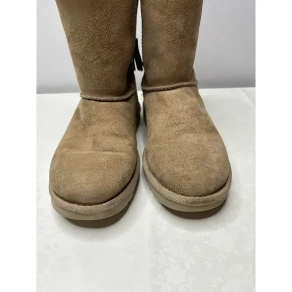 UGG women’s Kristabelle boots size 8 sheepskin lining &amp; corset lacing Australia