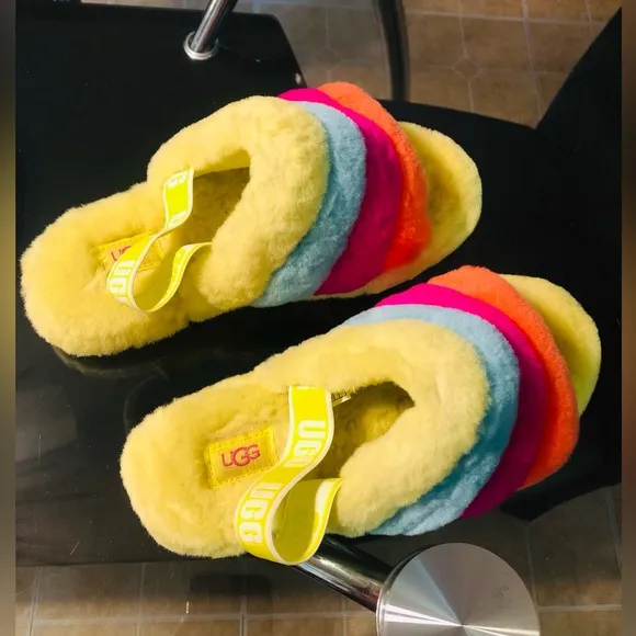UGG Youth Girls Fluff Yeah Neon Rainbow Slipper Sandals. Size 5