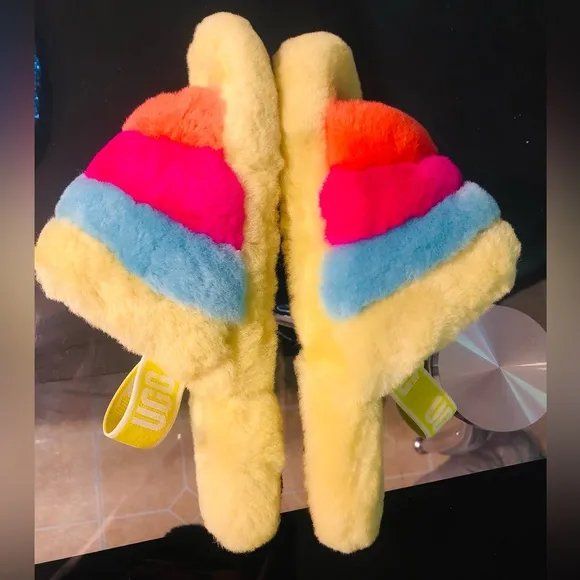 UGG Youth Girls Fluff Yeah Neon Rainbow Slipper Sandals. Size 5