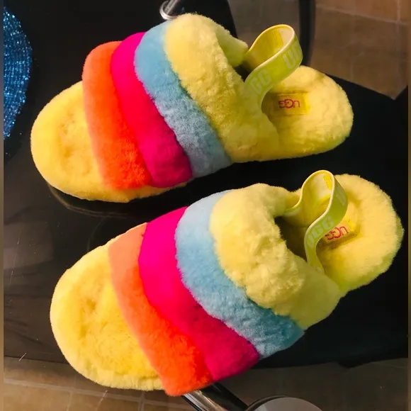 UGG Youth Girls Fluff Yeah Neon Rainbow Slipper Sandals. Size 5