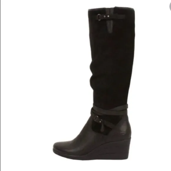 UGG Lesley brown waterproof suede wedges boots 6
