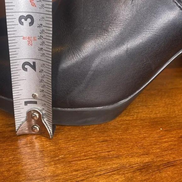 Umberto Raffini signature black Leather platform ankle boots Eu 39 US 8.5