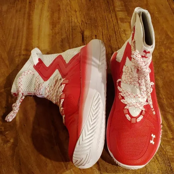 Under Armour 2.0 Ace Volleyball Shoes Size 5.5